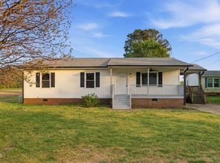 945 Old School Rd, Four Oaks, NC 27524