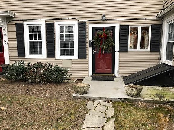 2nd image of 101 Commercial St #101A