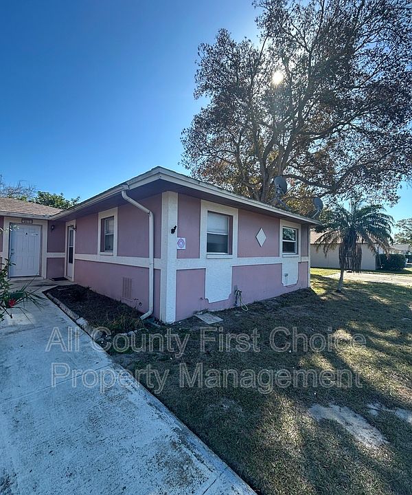 1st image of 3071 Park Ln #3
