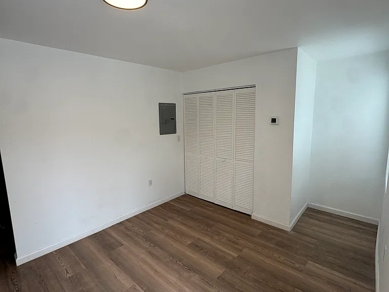 839 S Jackson St #4 — Photo 5