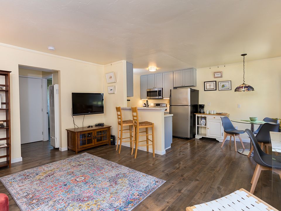 1st image of 2044 Robinson Ave #C-1