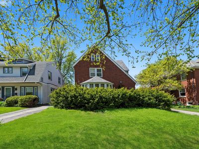 923 N Grove Ave, Oak Park, IL, 60302