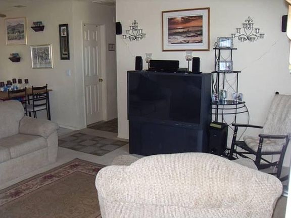 4th image of 6474 Camarilla Ave