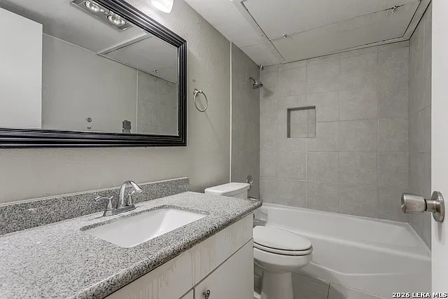 8401 N New Braunfels Ave #207A — Photo 21
