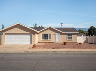 2050 S Stonegate Cir APT 3, Washington, UT 84780