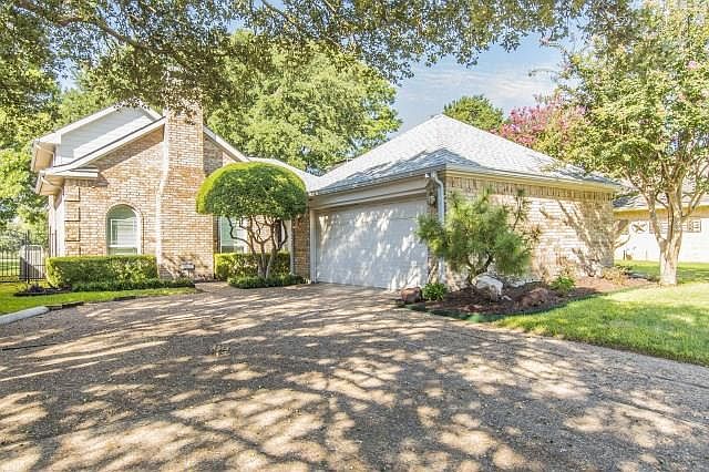 1st image of 2825 Laurel Oaks Dr