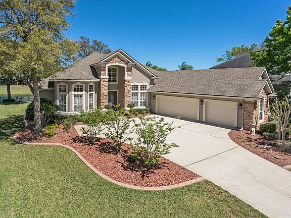 2nd image of 13815 Deer Chase Pl