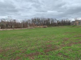 1064 Richland Park Dr, O'Fallon, IL 62269