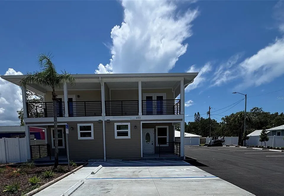 650 E Tarpon Ave #C2