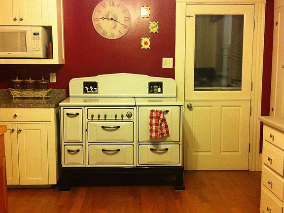 Gas stove