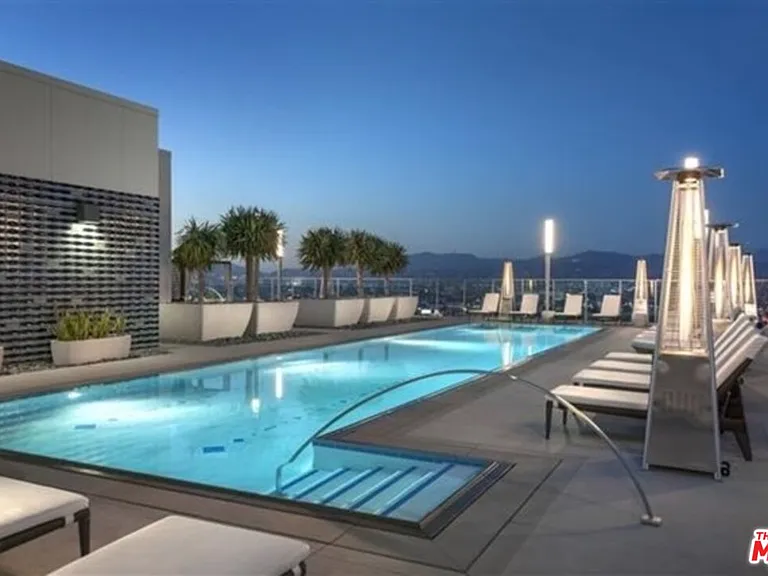 3033 Wilshire Ave #816 — Photo 23