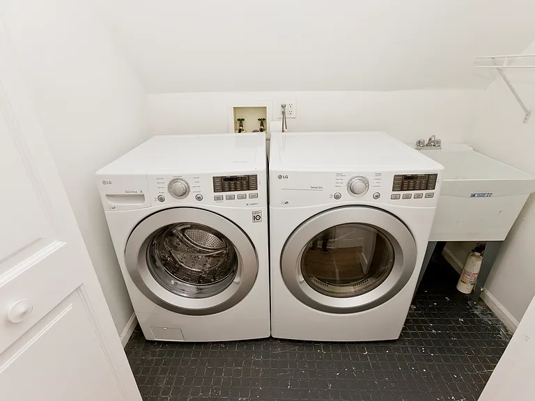 1324 W Byron St #2 — Photo 8