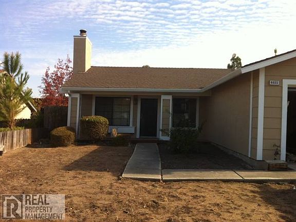 2nd image of 4025 S Royal Links Cir