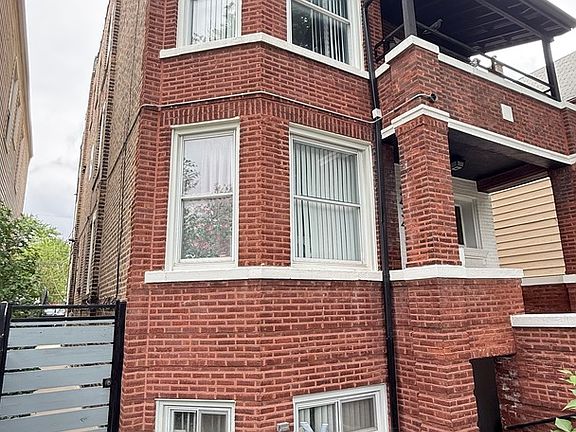 4th image of 2434 N Lorel Ave