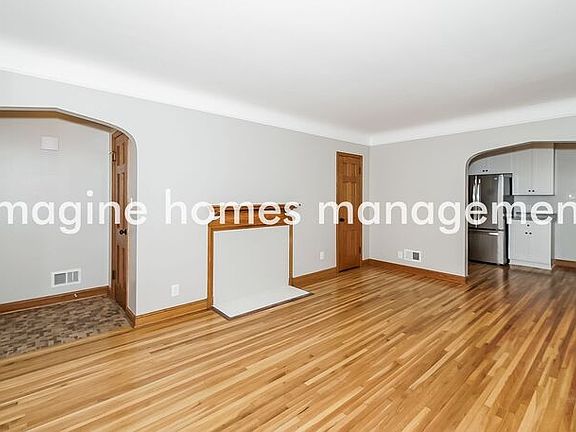 4th image of 5927 Chicago Ave #2