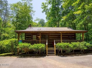 1616 Walt Price Rd, Sevierville, TN 37876