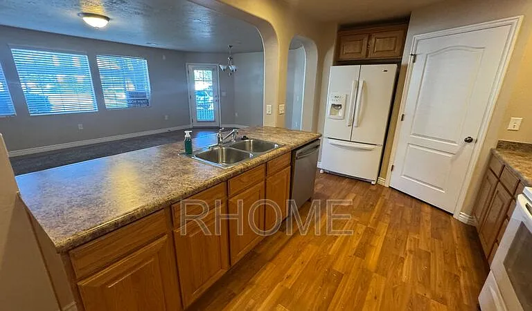 155-1120 W 104th #104 — Photo 9