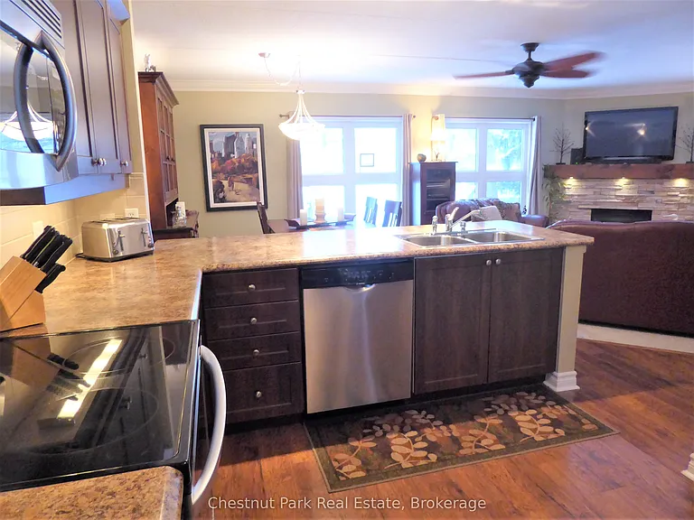 906 Cedar Pointe Ct — Photo 10