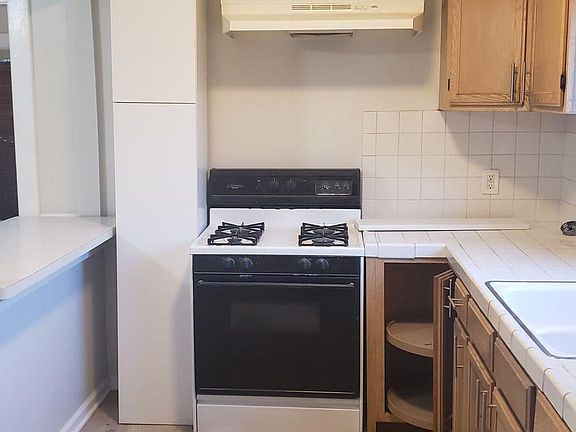5th image of 520 N Shelton St #A