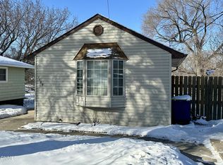 1109 2nd Ave NE, Jamestown, ND 58401