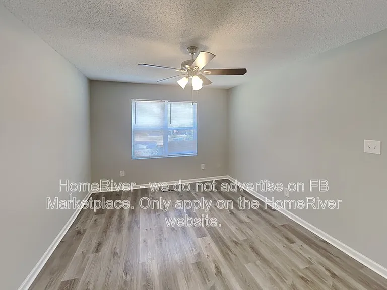 515 Creekview Dr — Photo 8