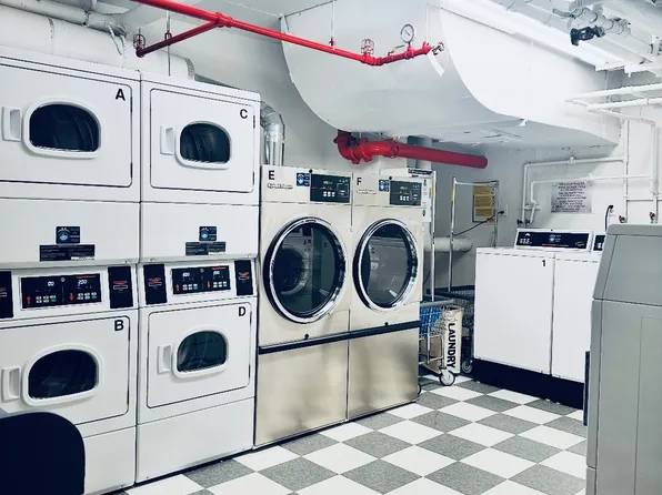 200 East 58th Street image 10 of 16