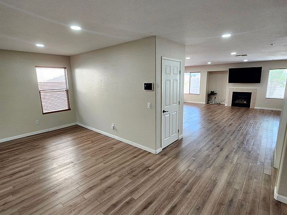 4th image of 17052 Via De Anza