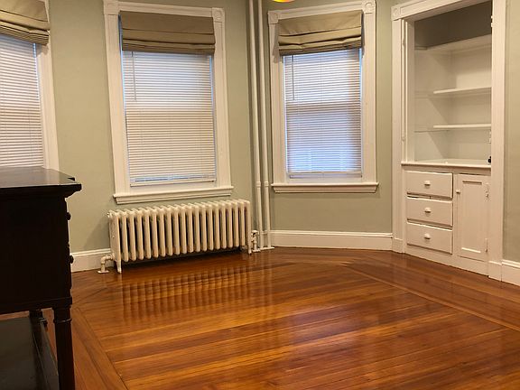 2nd image of 15 Tower St APT 1