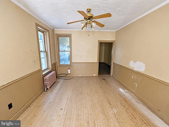 4th image of 341 Garfield St