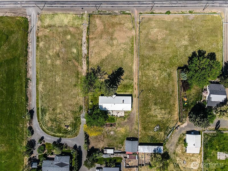 4th image of 11704 Gilbert Road