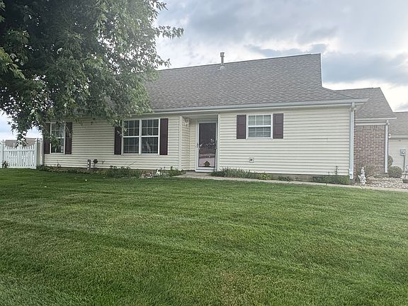3rd image of 909 Lincoln Park Dr W