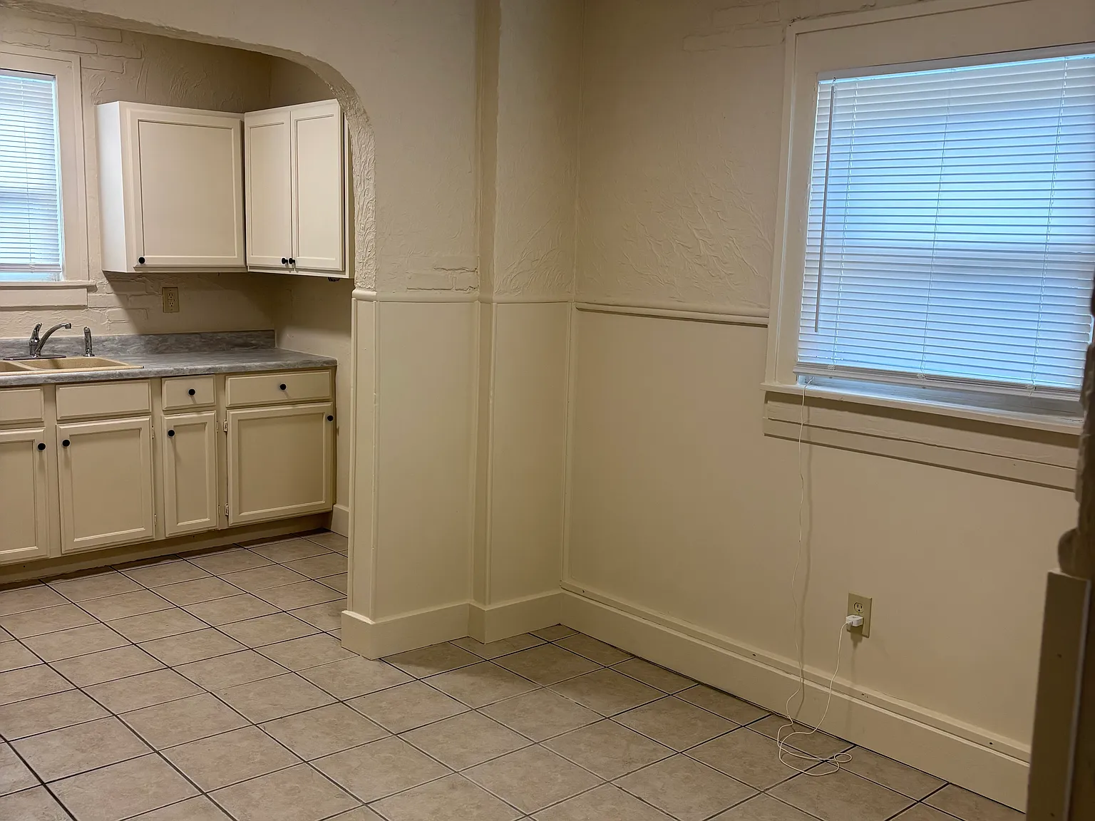 3 bed, 1600 sqft, $1,250 — Photo 3