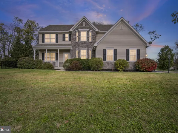12 Foxwood Blvd, Mechanicsburg, PA 17050