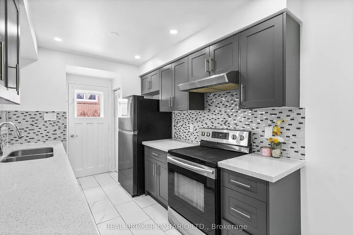 Building Photo - 11 Cathcart Cres