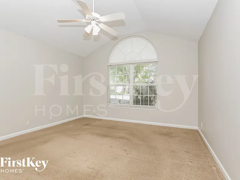 869 Maricopa Dr — Photo 8