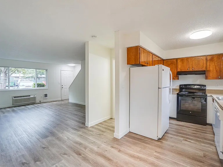 5128-5218 SW Franklin Ave — Photo 53