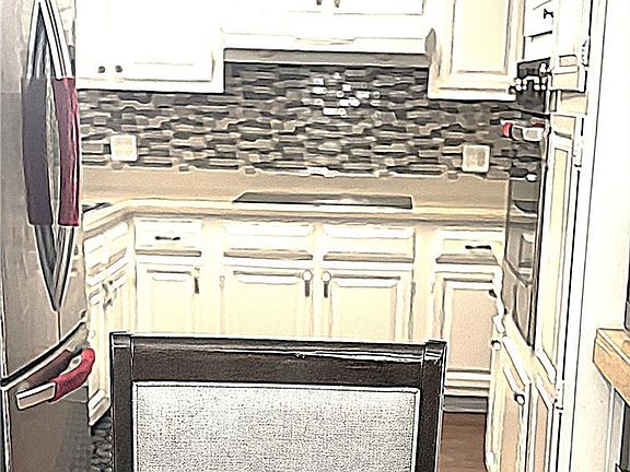 2nd image of 268 N Middlebury Ln