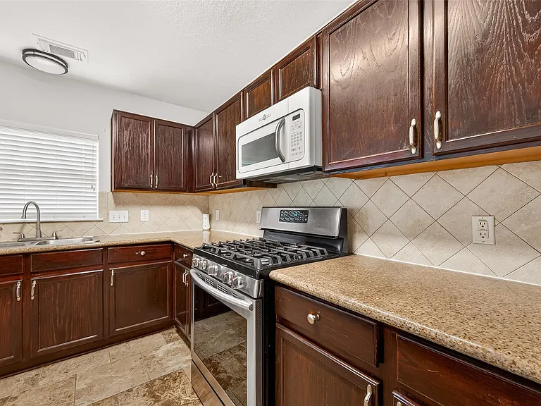 15007 Sugar Sands Dr — Photo 18