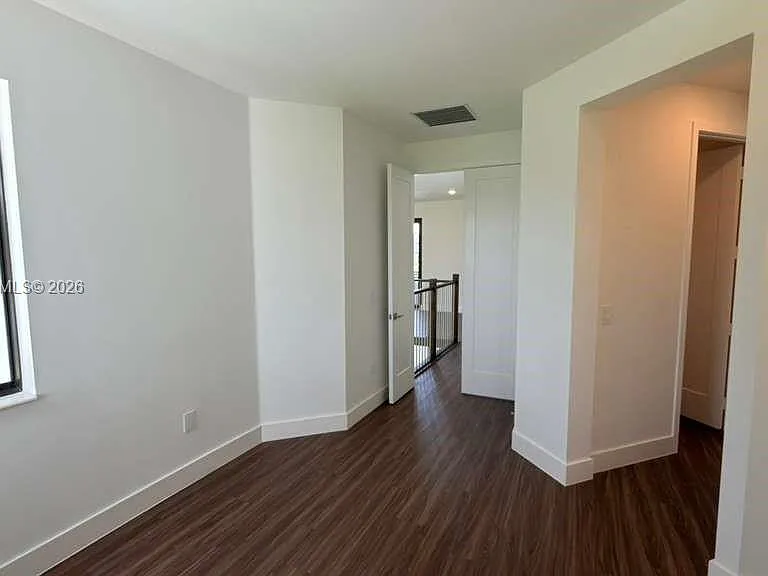 19708 NE 14th Ave — Photo 10