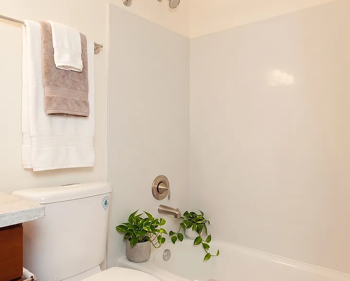 24th Ave NW - Located in Vibrant Ballard — Photo 49