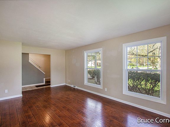 4th image of 2456 San Marie Dr SE