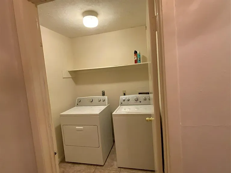 5027 Kleinway Dr — Photo 11