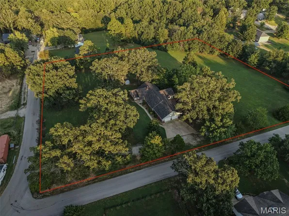 114 County Road 4221, Poplar Bluff, MO 63901