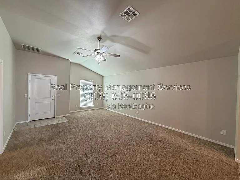 2709 Wausau Ave — Photo 3