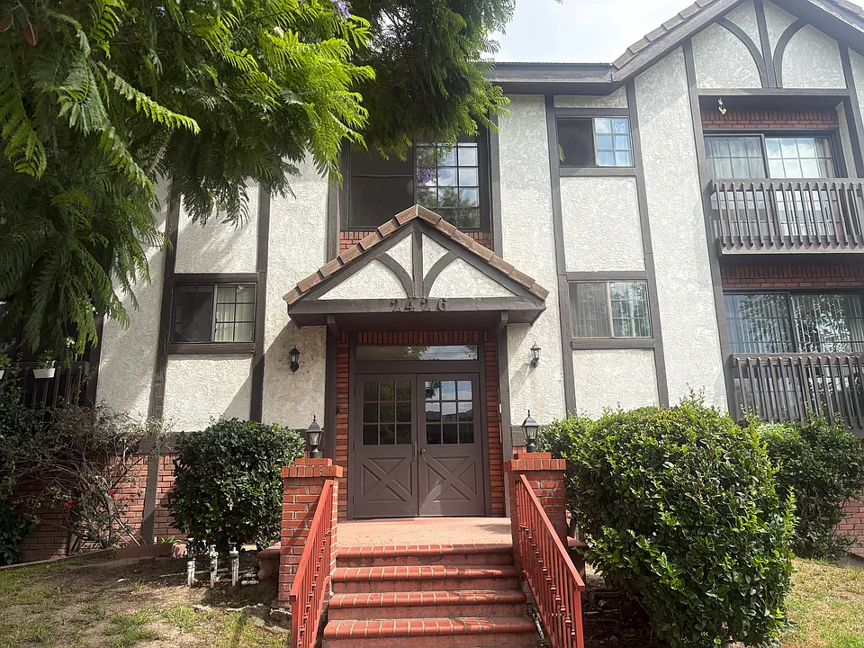 2426 Canada Blvd #3