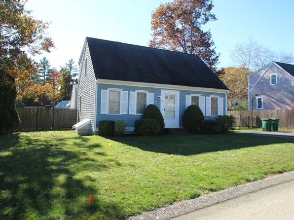 36 Redwood Cir, Pembroke, MA 02359