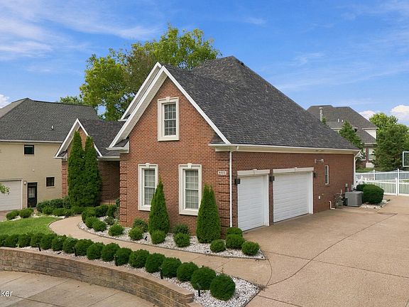 4th image of 9505 Hayden Creek Ct