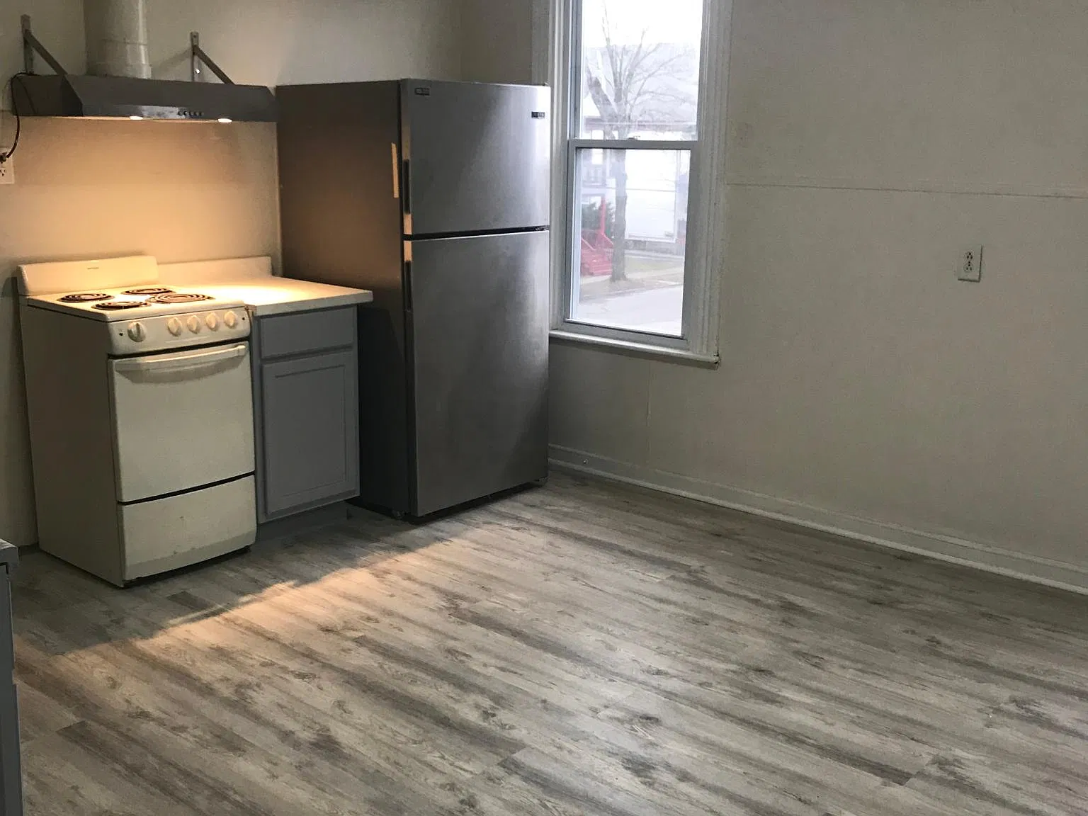 1 bed, 600 sqft, $950 — Photo 2