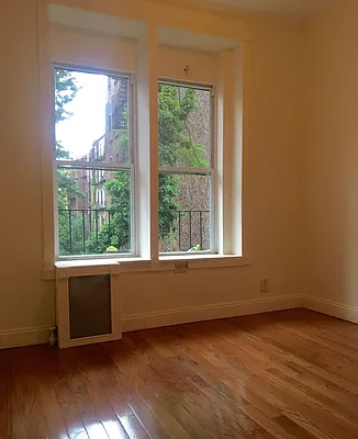 Rented by Urban Real Estate Property Group Inc | media 14