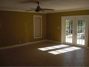 3rd image of 908 NW 114th Ave